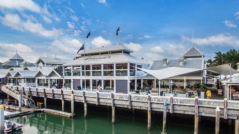 Hemingway's Brewery Port Douglas - QLD Tourism 1
