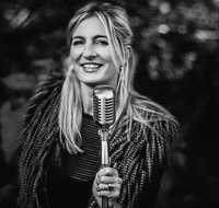 Fireside Jazz Dinner with Ellas Holiday - QLD Tourism