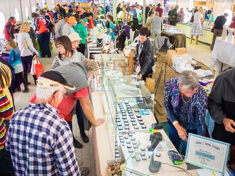 Gemfest - Festival Of Gems - QLD Tourism 1