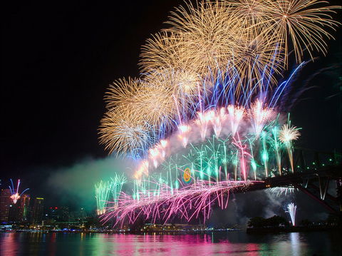 New Years Eve Cruise Sydney Harbour With Vagabond Cruises - QLD Tourism 0