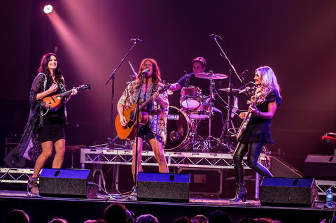 Toyota Country Music Festival Tamworth - QLD Tourism 1