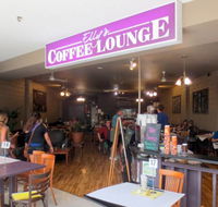 Live music at Roths Wine Bar - QLD Tourism
