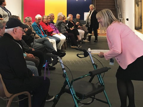 Accessible Art Tours In The Gallery - QLD Tourism 0