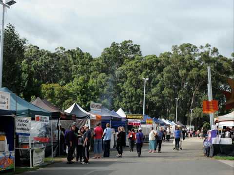 Lardner Park Market - Queensland Tourism 0
