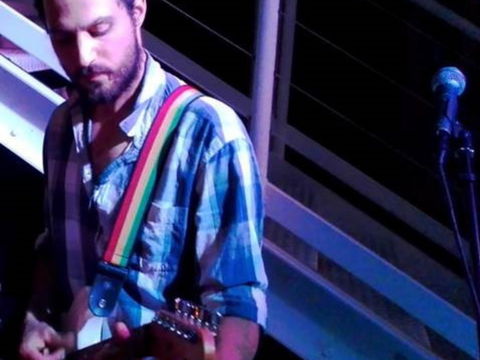 Live Music At Roths Wine Bar - QLD Tourism 3