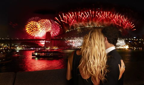 New Year's Eve At Sydney Opera House - QLD Tourism 1