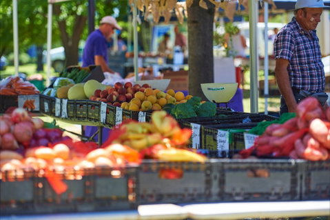 Riverina Producers Market - QLD Tourism 1