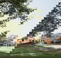 Christmas in July at Mewburn Park - QLD Tourism