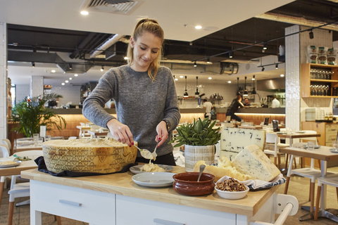 Flaming Cheese Wheel And Wine Experience: Gasworks - QLD Tourism 0