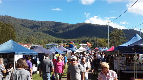 Laurieton Riverwalk Market - QLD Tourism 7