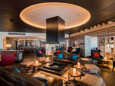 Live Music In 1867 Lounge - QLD Tourism 0