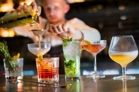 Live Music In 1867 Lounge - QLD Tourism 2