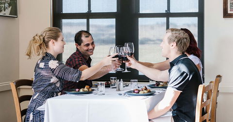 Locals Night At Cleveland Winery - Queensland Tourism 0