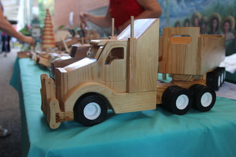 Mercer Lane Markets - QLD Tourism 0