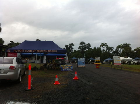Mission Beach Monster Market - QLD Tourism 1
