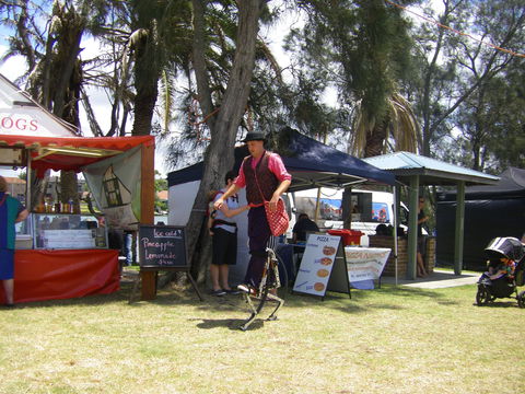 Narrabeen Lakes Festival - Queensland Tourism 0