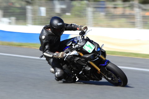 QR Moto Ride Days At Queensland Raceways! - QLD Tourism 2