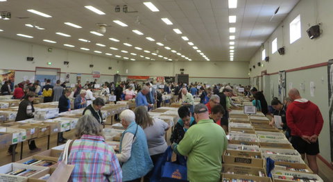 Rotary Club Of Wagga Wagga - Book Fair - Queensland Tourism 0