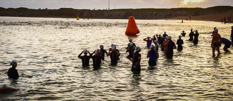 Sparke Helmore Newcastle City Triathlon - Queensland Tourism 1