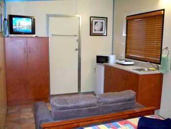 White Rock Leisure Park - QLD Tourism 5