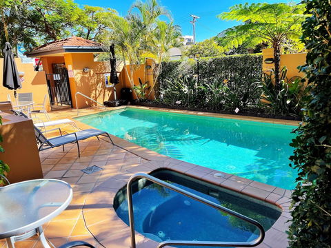 Mermaid Beach Park View Resort - QLD Tourism 2