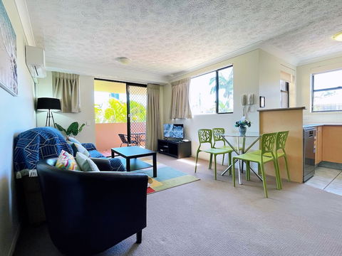 Mermaid Beach Park View Resort - QLD Tourism 3