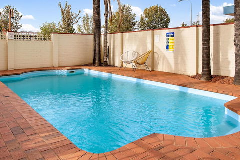 Econo Lodge Griffith Motor Inn - Queensland Tourism 3