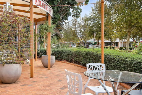 Econo Lodge Griffith Motor Inn - Queensland Tourism 4