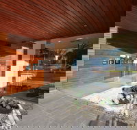 Melbourne Dandenong Central Apartment - Queensland Tourism
