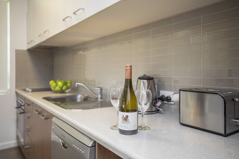 Quest Mawson Lakes - Queensland Tourism 2