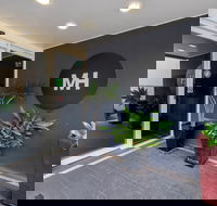 Miami Hotel Melbourne - Queensland Tourism