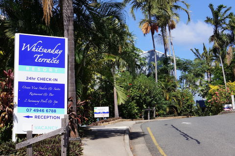 Whitsunday Terraces Hotel Airlie Beach - Queensland Tourism 0