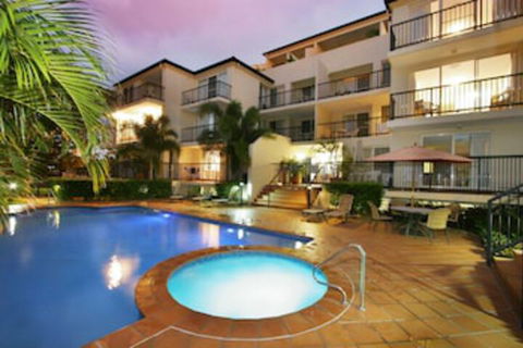 Sunset Island Resort - Queensland Tourism 0