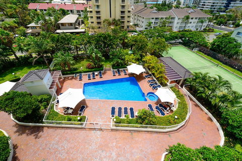 Crest Apartments - Queensland Tourism 3