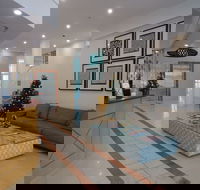 Crest Apartments - Queensland Tourism