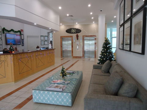 Crest Apartments - Queensland Tourism 1