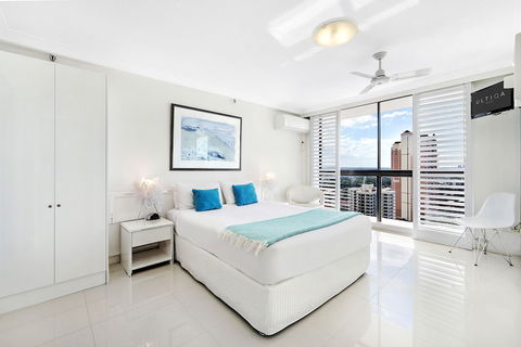 ULTIQA Beach Haven At Broadbeach - QLD Tourism 5