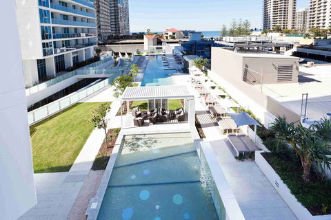 Hilton Surfers Paradise Hotel And Residences - Queensland Tourism 2