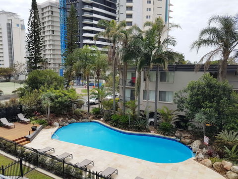 Baronnet Apartments - Queensland Tourism 3