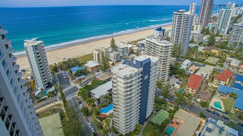 Baronnet Apartments - Queensland Tourism 1