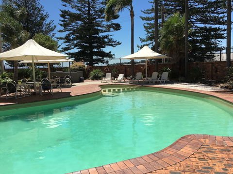 El Lago Waters Motel - QLD Tourism 2