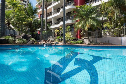 Alexander Holiday Apartments - Queensland Tourism 7