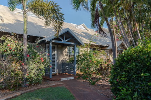 Broome Beach Resort - Queensland Tourism 1