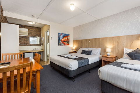 Bendigo McIvor Motor Inn - Queensland Tourism 3