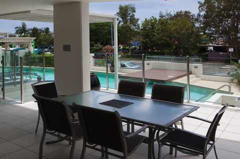 Waters Edge Apartments Cairns - QLD Tourism 5