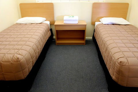 Armidale Motel - QLD Tourism 5
