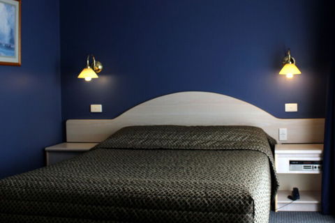 Armidale Motel - QLD Tourism 7
