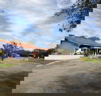 Emu Beach Chalets - QLD Tourism