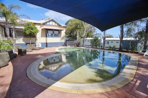 Amaroo Holiday Park - Queensland Tourism 0