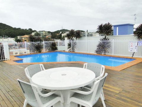 Nelson Towers Motel & Apartments - QLD Tourism 1